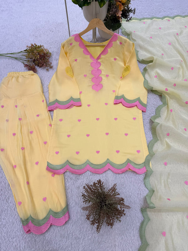 VIRAL BEAUTIFUL READYMADE SALWAR KAMEEZ
